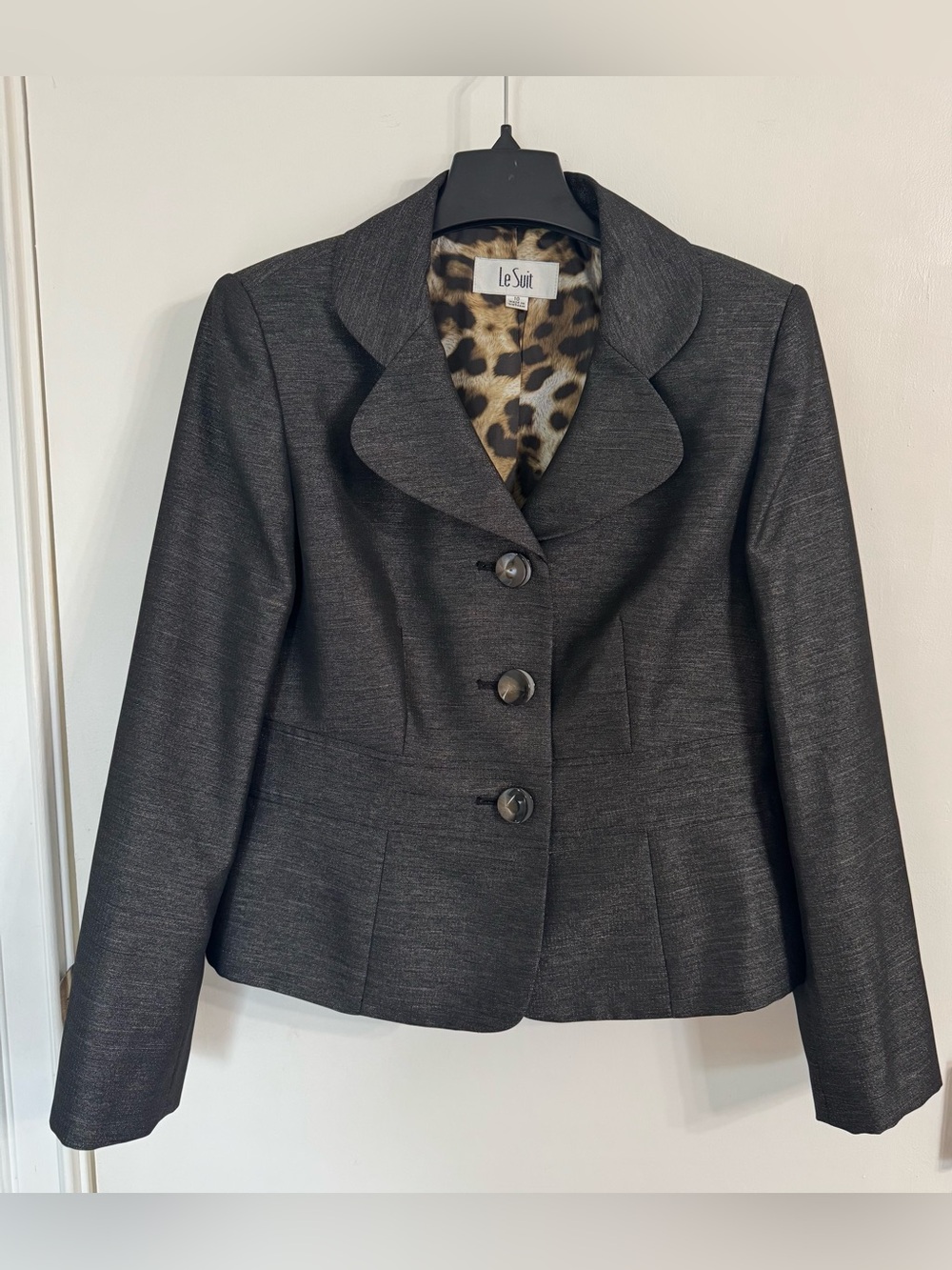 Le Suit Charcoal Gray Blazer with Leopard-Print Lining